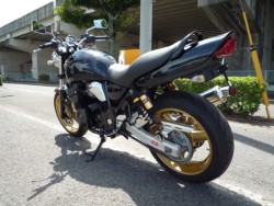 XYLCiY}400iQRsj摜8
