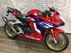 �z���_&nbsp;CBR250RR 