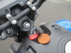 }nFZX750io_sj摜6